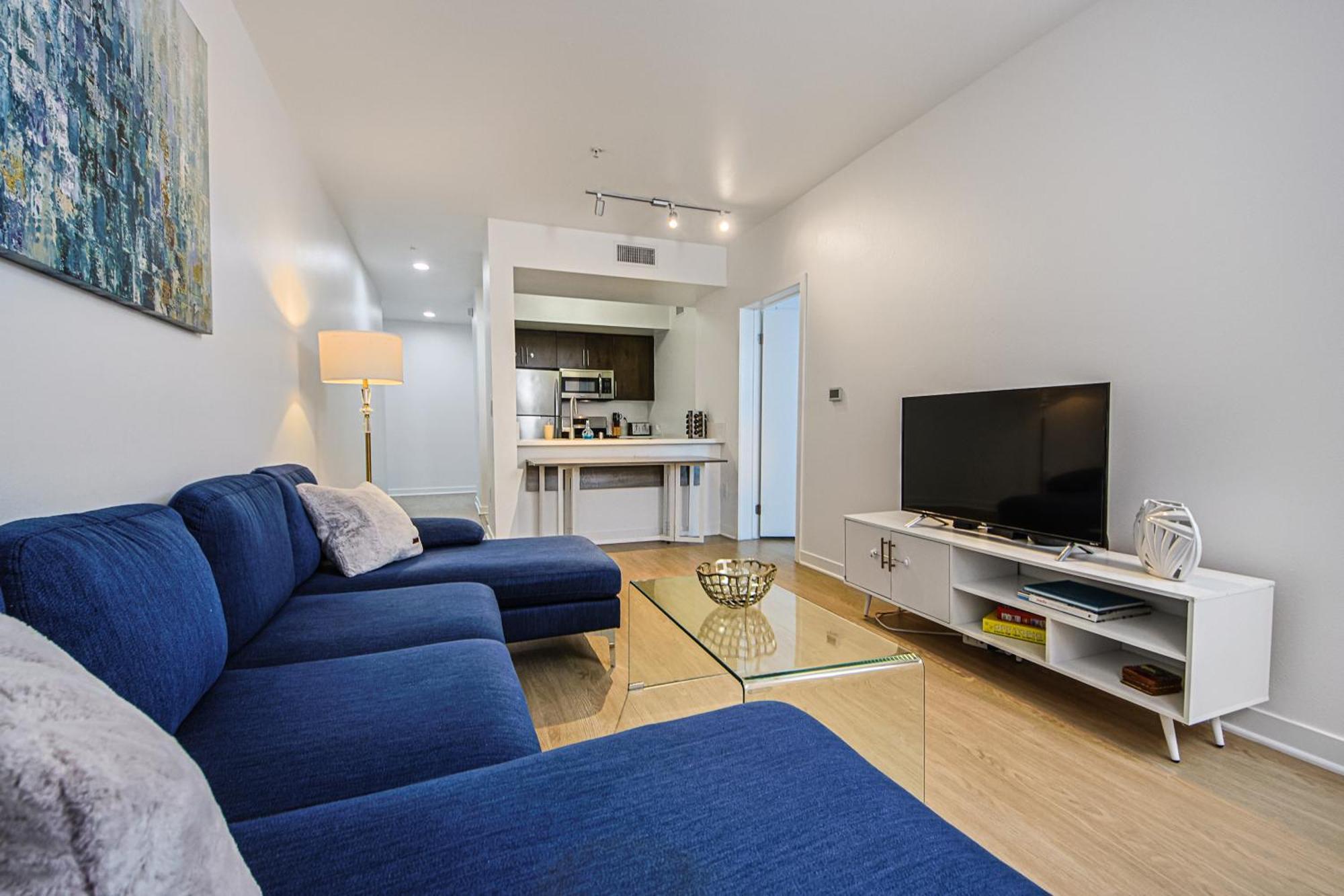 The Carlton- Modern-Luxury 2 Master Suites In Hrt Of Sm Steps To Ocean Ave لوس أنجلوس المظهر الخارجي الصورة
